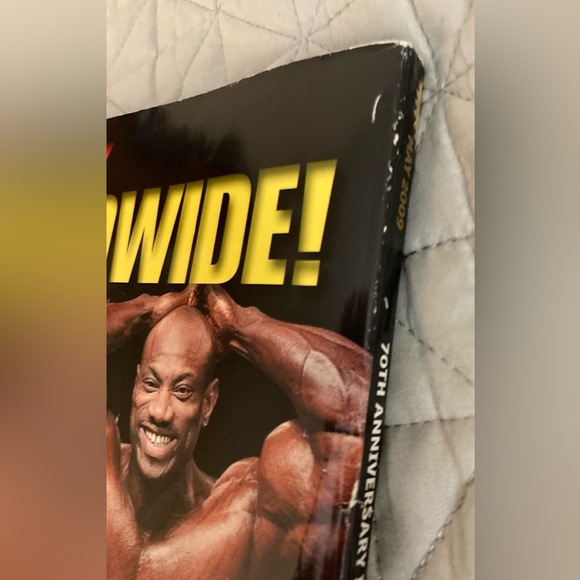 Muscle & Fitness Magazine MAY 2009 Famous Arnold Schwarzenegger Issue! - Picture 11 of 16